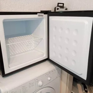 Small table top freezer - Image 2