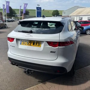 2019 Jaguar F-Pace Chequered Flag Edition Diesel AWD Estate - Image 5