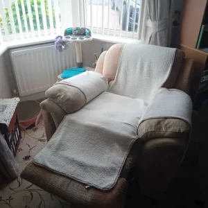 2 seater recliner sofa and electric recliner chair - Image 4