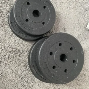 Weight Plates x6 - 4x 2.5kg 2x 1.5kg