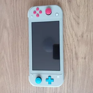 Switch Lite Sword and Shield Edition - Image 3