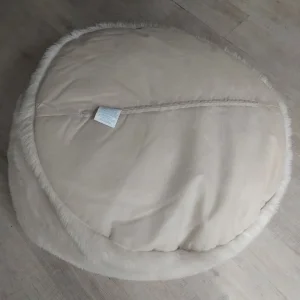 Cream beanbag - Image 2