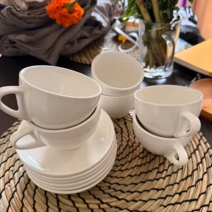 Coffee cups with saucers x 6