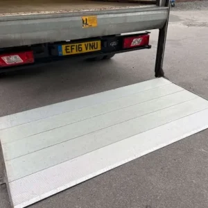 2016 Ford Transit 2.2 TDCi 350 Chassis Cab 2dr Diesel Manual RWD L3 H1 Euro 5 (DRW) (155 ps) LUTO... - Image 7