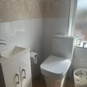 Double Room in RM9 5YU - Image 6