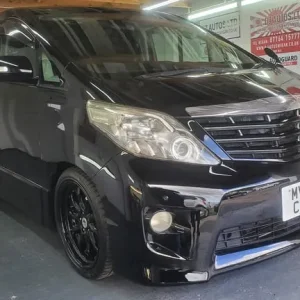 Toyota Alphard 2.4 black automatic 8 seater sunroofs fresh japanese import 2010
