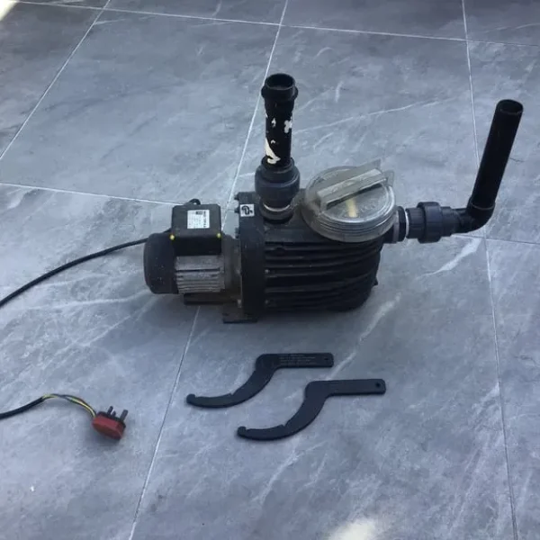 Badu 8 top pond pump for koi ponds