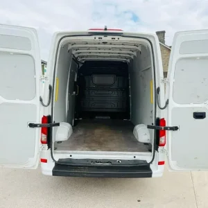 2021 Volkswagen Crafter 2.0 TDI CR35 Trendline Panel Van 5dr Diesel Manual RWD MWB Euro 6 (s/s) (... - Image 8