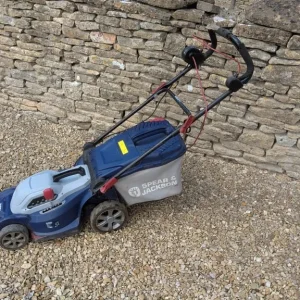 Rotary electric lawnmower