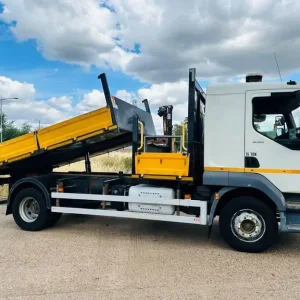 2018 (68) DAF LF 230 15 TON SPLIT DROPSIDE TIPPER, CHUTES, SWINGLIFT - Image 3