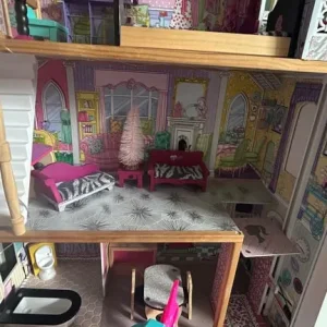 Large Dolls House - Image 3