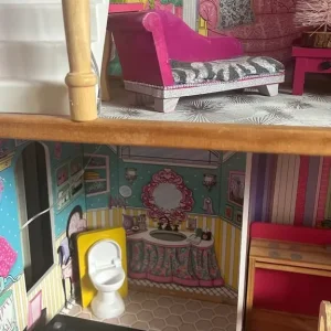 Large Dolls House - Image 5