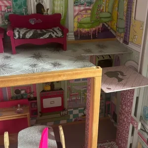 Large Dolls House - Image 6