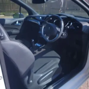 Citroen DS3 Hatchback 2012 Manual 3-door - Image 7