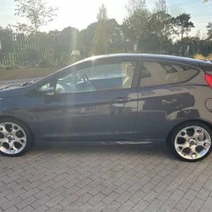 2011 Ford Fiesta Zetec S 3-door hatchback - Image 4