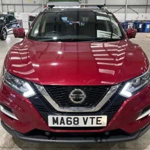 2018 Nissan Qashqai 1.2 DiG-T N-Connecta 5-door with Panoramic Roof, Nav, 360 Camera, ULEZ Compliant - Image 6