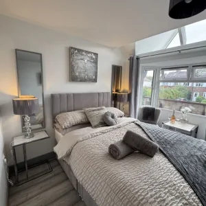 Studio apartment with smart TV and kitchen