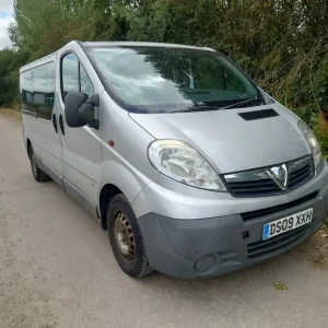 2009 Vauxhall Vivaro Minibus – 9 Seats, 1.9 Diesel, Needs Clutch Fix - Image 2