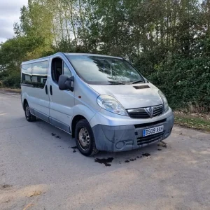 2009 Vauxhall Vivaro Minibus – 9 Seats, 1.9 Diesel, Needs Clutch Fix