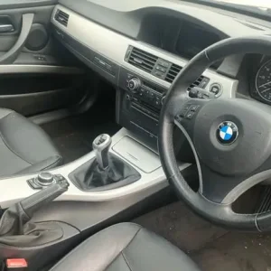 2010 BMW 320D SE touring - Image 4