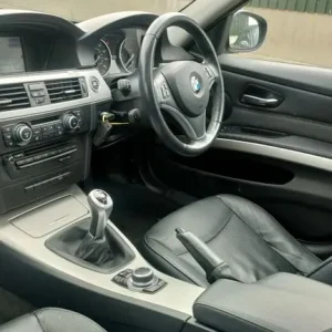 2010 BMW 320D SE touring - Image 6