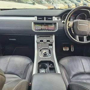 2017 Land Rover Range Rover Evoque TD4 HSE Dynamic Luxury 4WD Estate - Image 3