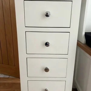 tall oak chest of drawers
