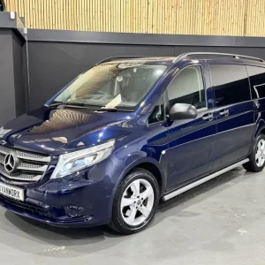 2018 Mercedes-Benz VITO 119 BLUETEC SPORT 2.1 119 BLUETEC SPORT Automatic Combi Van Diesel Automatic - Image 4