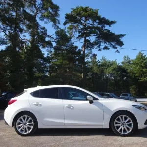 MAZDA MAZDA3 2.0 SKYACTIV-G Sport Nav 2015 - Image 5
