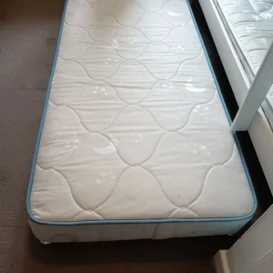 Children's bunk bed with pull-out bottom bed - Image 3