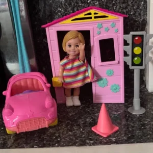 Barbie Skipper toddler doll and car - Image 2