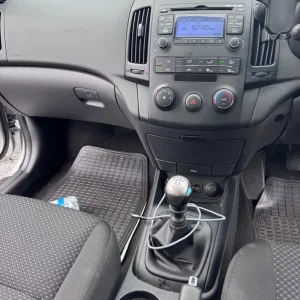 Hyundai I30 Hatchback 2010 Manual 1.4L 5-door - Image 8