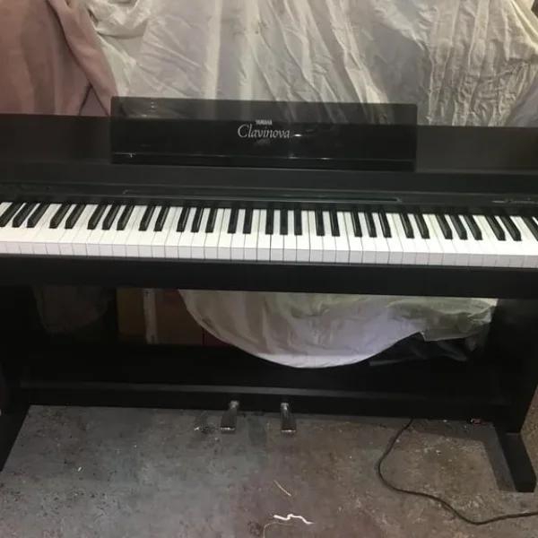 Clavinova CLP 50 electric piano
