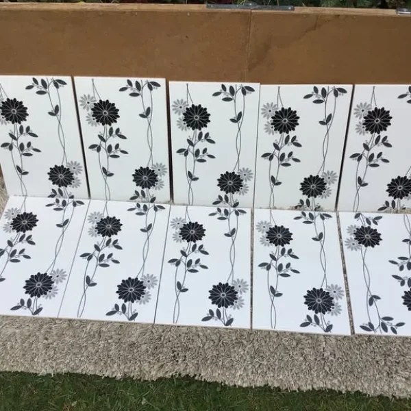 WALL TILES DIASY (FLower) DESIGN – 11 TILES
