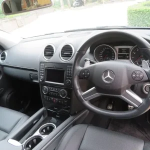 Mercedes ML 63 AMG W164 2010 – 19K Miles, Japan Owner, Obsidian Black - Image 2