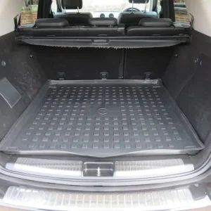 Mercedes ML 63 AMG W164 2010 – 19K Miles, Japan Owner, Obsidian Black - Image 4