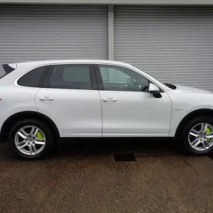 2015 Porsche Cayenne S E-HYBRID TIPTRONIC Estate - Image 3