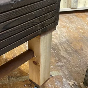 Sun Lounger Bench on Wheels made from hardwood pallet - Image 6