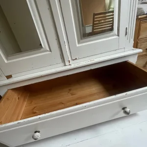 White wooden wardrobe - Image 3