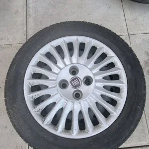 FIAT PUNTO 15" STEEL WHEELS WITH TYRE - Image 5