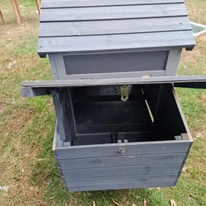 Chicken Coop - Image 5