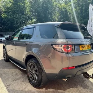 2017 Land Rover Discovery Sport 2.0 TD4 Pure Edition 4WD - Image 5