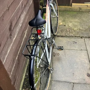 Bike with rack and mudguards in great condition - Image 2