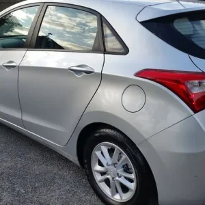 2014 Hyundai i30 1.6 CRDI Blue Drive 6-speed - Image 2