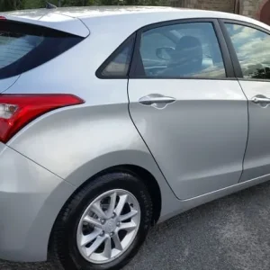 2014 Hyundai i30 1.6 CRDI Blue Drive 6-speed - Image 3