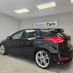 2016 Ford Focus 2.0T EcoBoost ST-3 Hatchback - Image 2