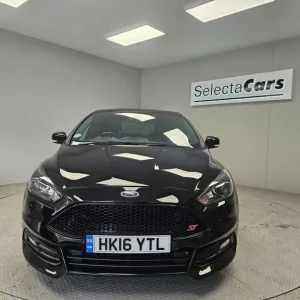 2016 Ford Focus 2.0T EcoBoost ST-3 Hatchback - Image 3