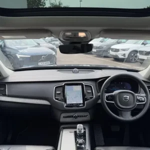 2024 Volvo XC90 2.0h T8 Plug-in Hybrid SUV - Image 3