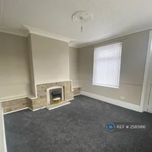 2 bedroom house in Leeds Road, Dewsbury, WF12 (2 bed) (#2585166) - Image 2