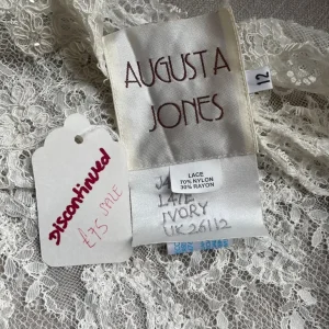 Enzoani size 14 ivory silver wedding bolero - Image 3